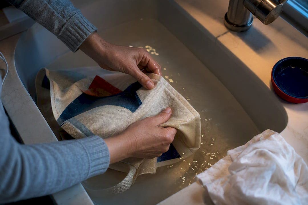 Protect Canvas Totes: 15 Minute Hand Wash for Prints and Leather